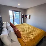 Brand New Luxury Home By City Superhost