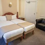 Adelphi Hotel