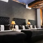 Signature Living Hotel