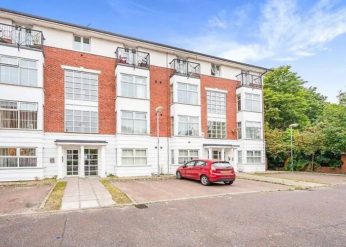 Chancellor Apt Nr Uni/Hosp/Cityctr & All Amenities