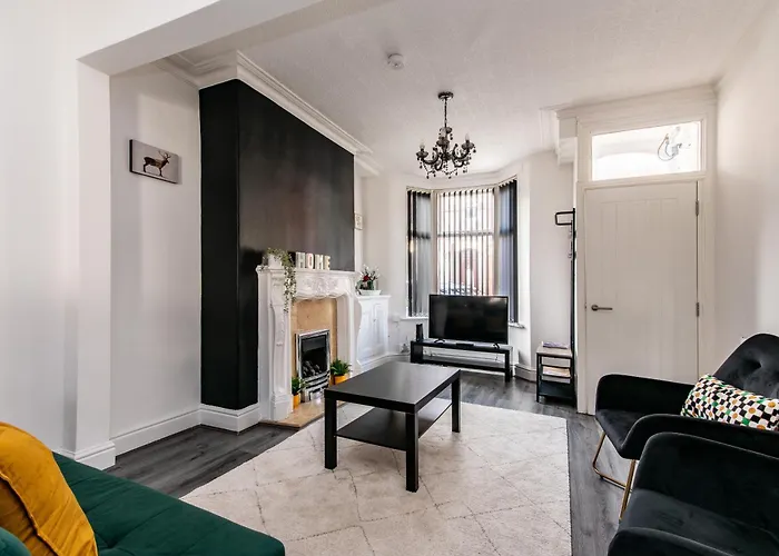 2 Bed House Close To Liverpool & Everton Stadiums
