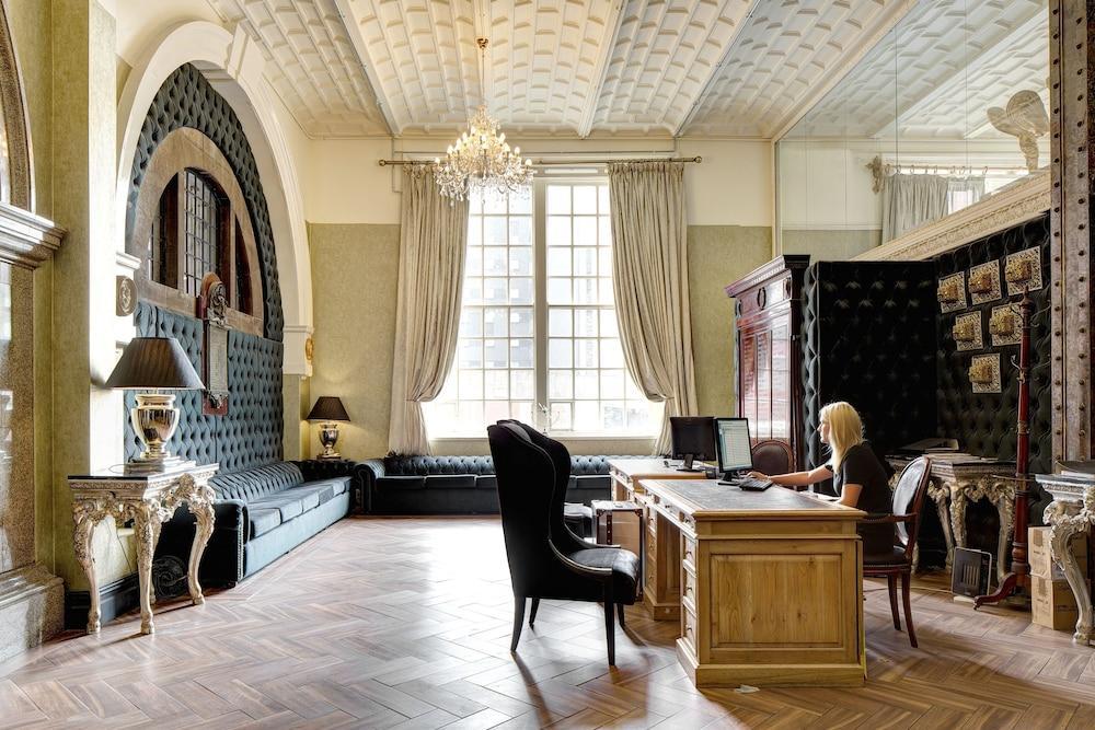 30 Street Hotel 4*