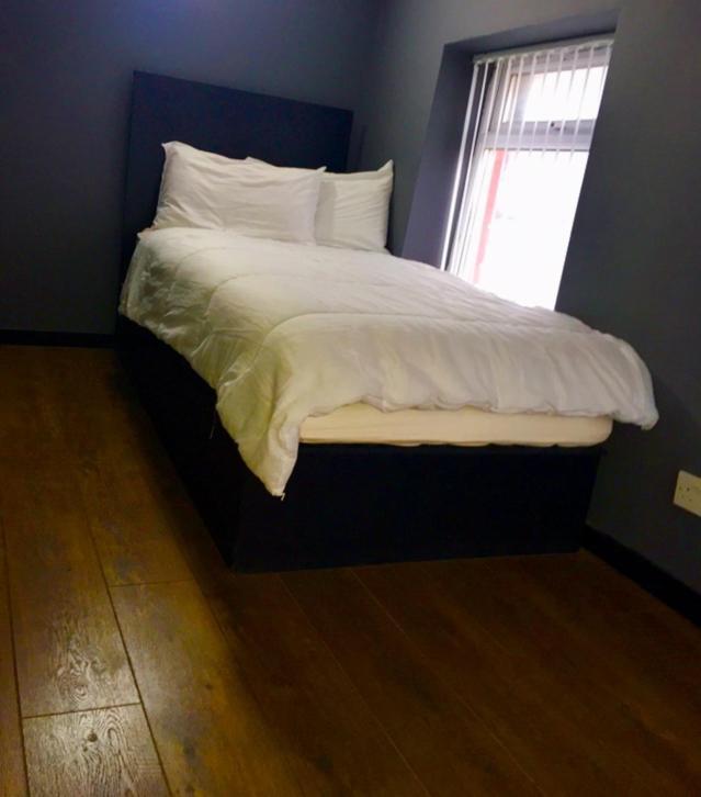 Klopps Guest Capsule hotel *