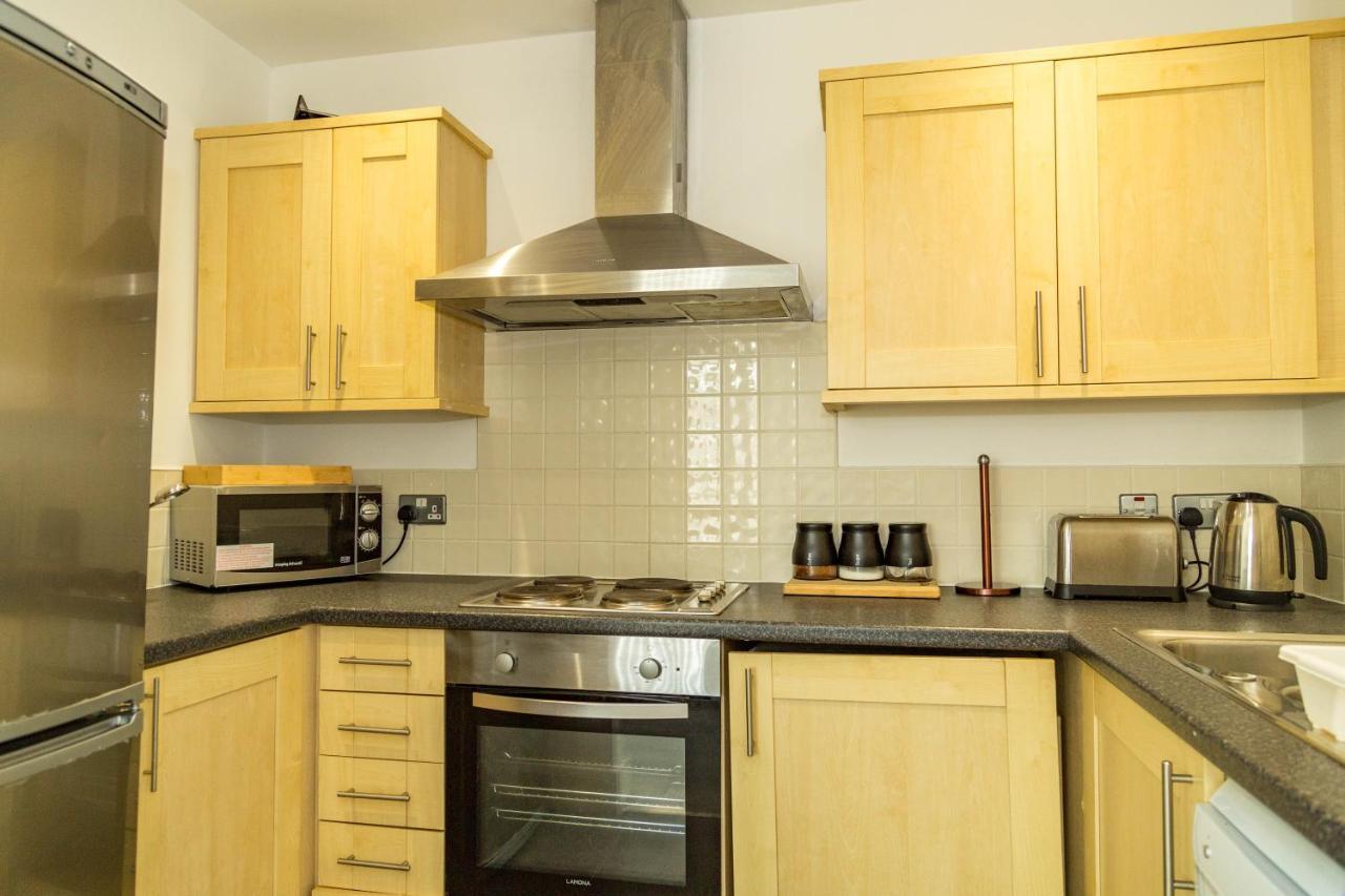 Apartment Penthouse In Centre - Free Parking - Balcony - By Happy Days