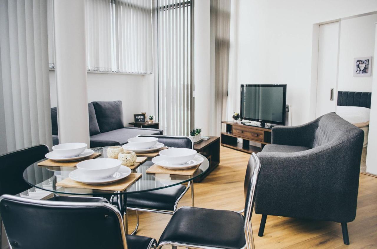 Penthouse In Centre - Free Parking - Balcony - By Happy Days *