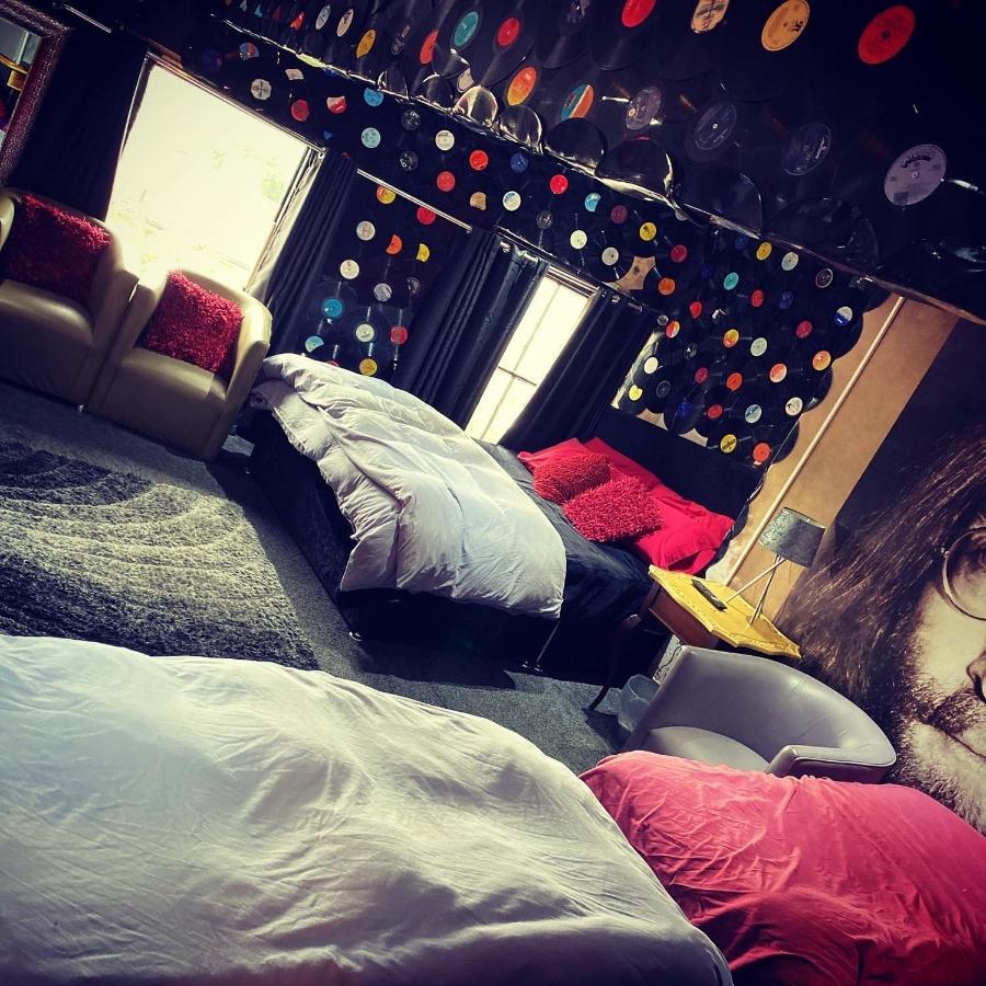 Party Pad Guest house 3*
