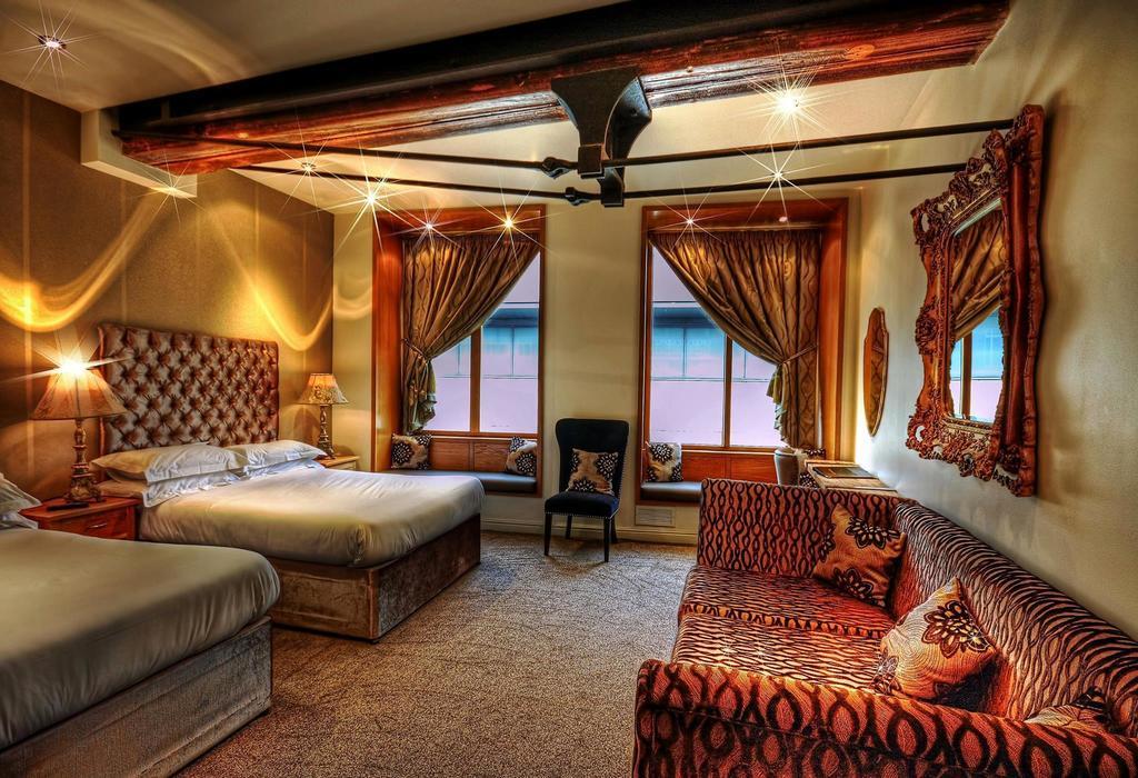 Hotel Signature Living