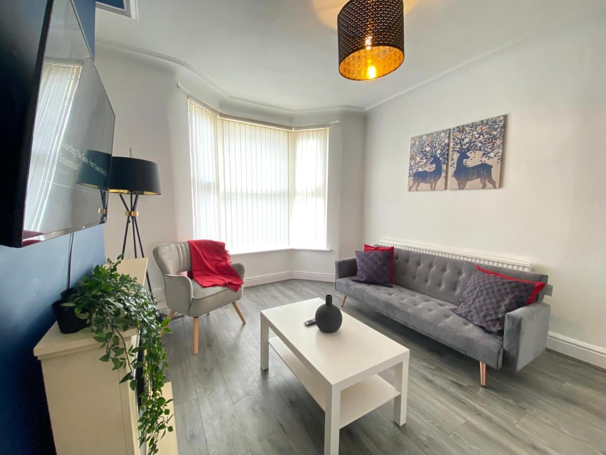 3 Bed Anfield House Close To Lfc *