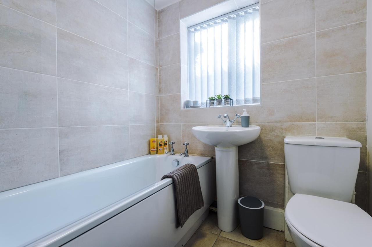 Snug Anfield House, Entire With Free Wifi & Netflix