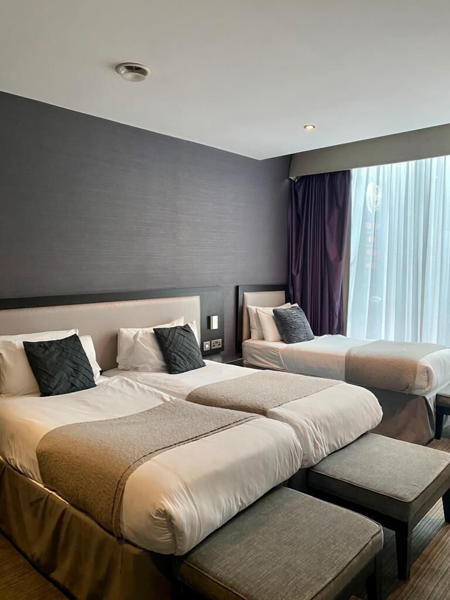 Aparthotel Epic Seel Street 4*