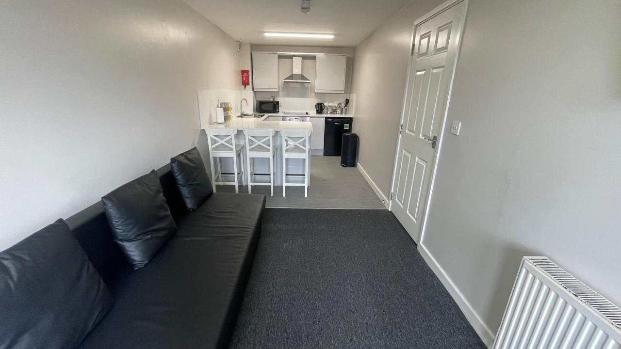 Mays Apartments: Centre Convenience With Free Parking Aparthotel Liverpool