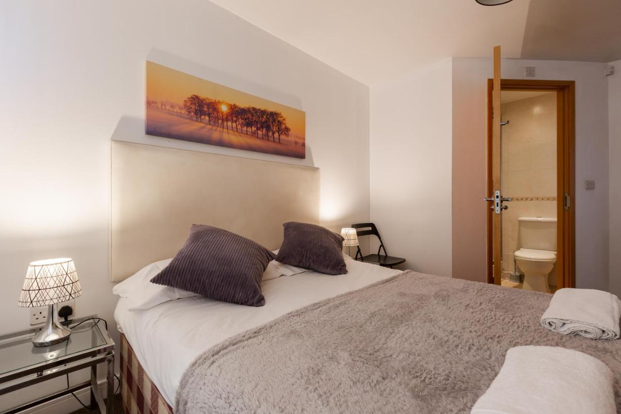 Centre - East Village Apartment *