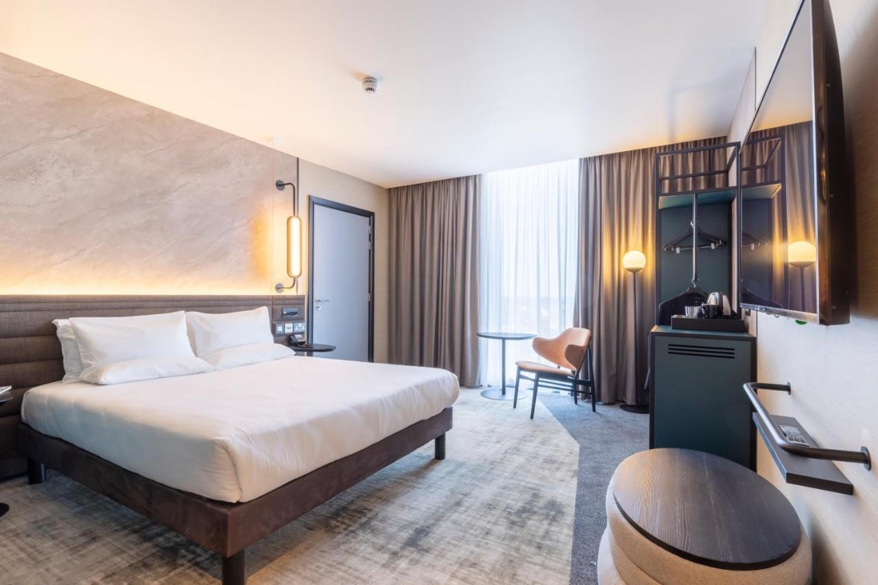 Novotel Paddington Village Hotel 4*