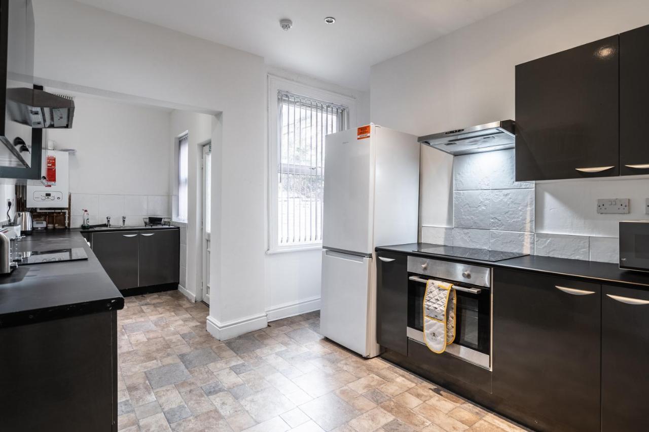 Huge 7 Bed For Groups Apartment