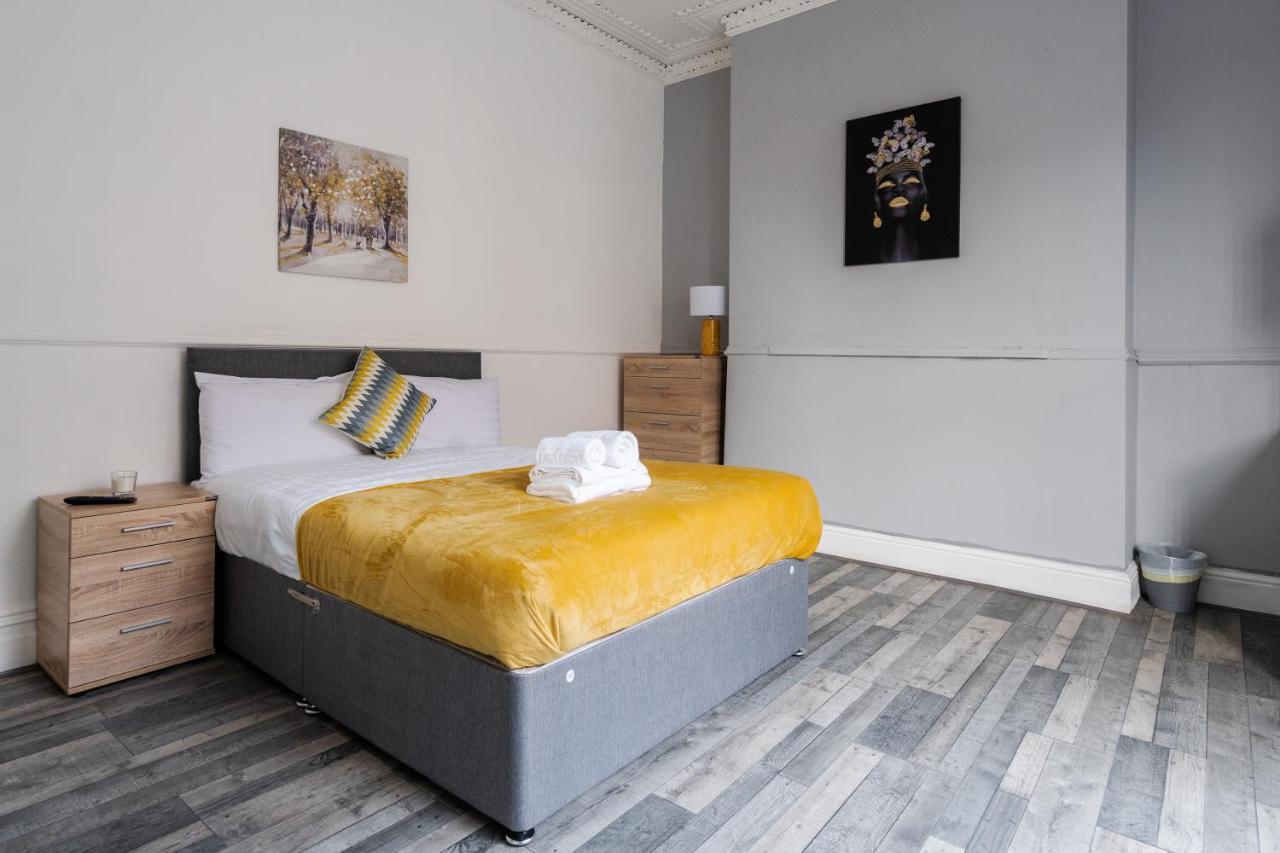 Huge 7 Bed For Groups Liverpool