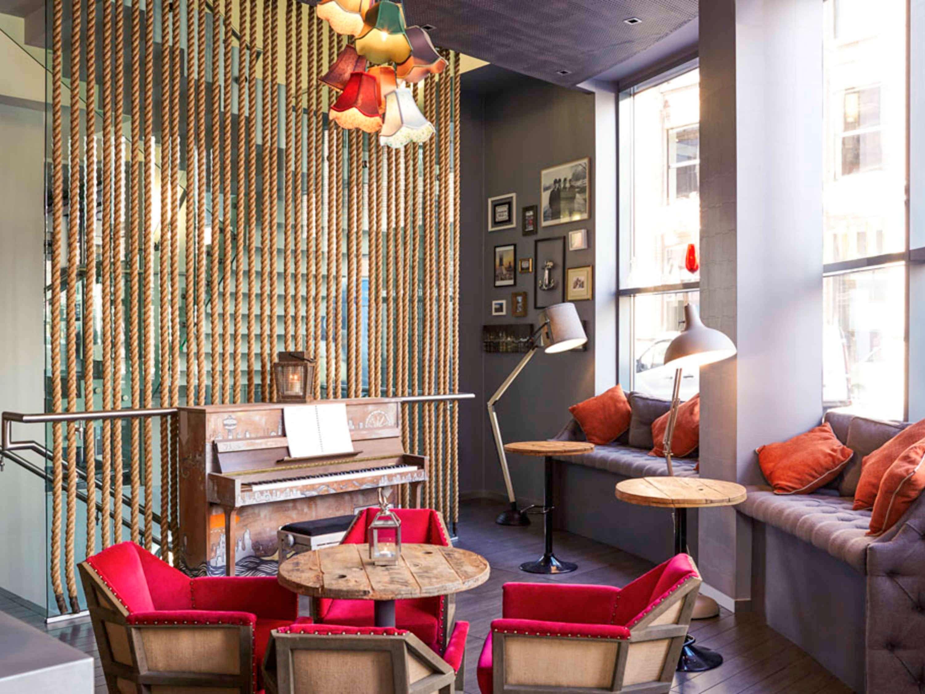 Novotel Centre Hotel 4*