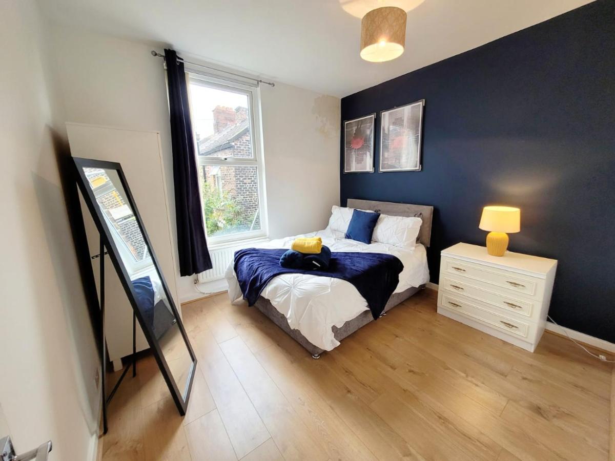 Holiday home *new* Grant 7 Bed House Steps Away From Stadium