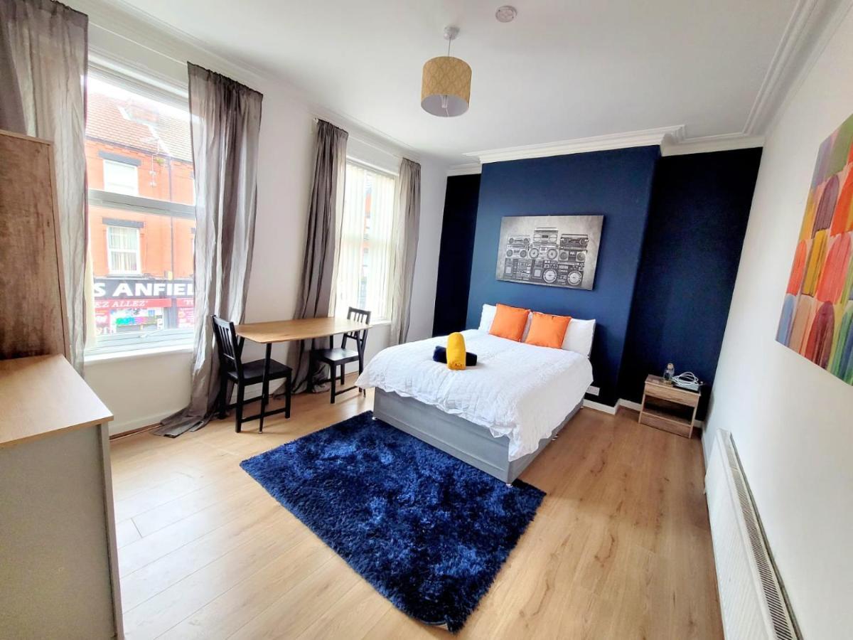 Holiday home *new* Grant 7 Bed House Steps Away From Stadium *