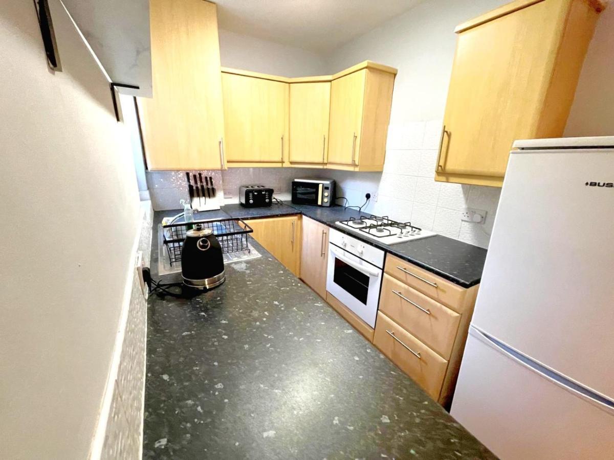 *new* Grant 7 Bed House Steps Away From Stadium Holiday home *