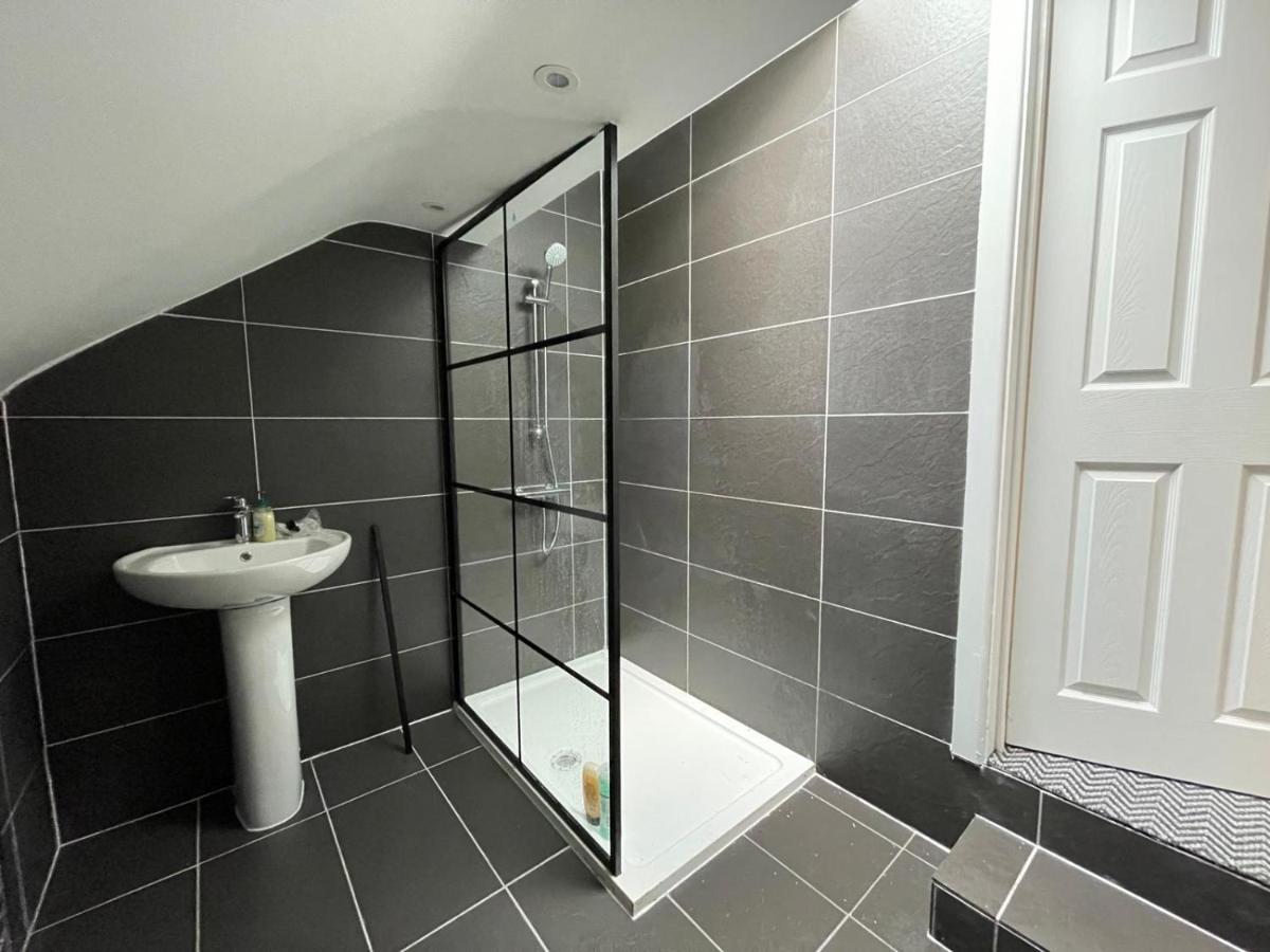 *new* Grant 7 Bed House Steps Away From Stadium