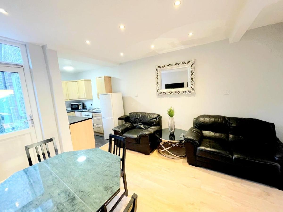 *new* Grant 7 Bed House Steps Away From Stadium * Liverpool