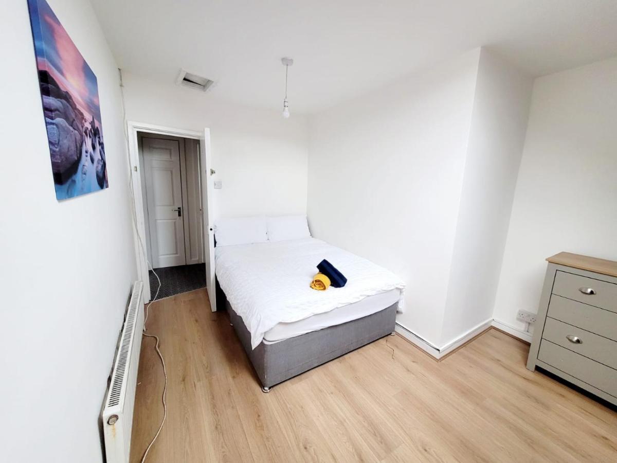*new* Grant 7 Bed House Steps Away From Stadium * Liverpool