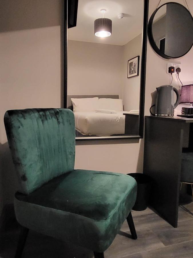 Phoenix Pods Hotel