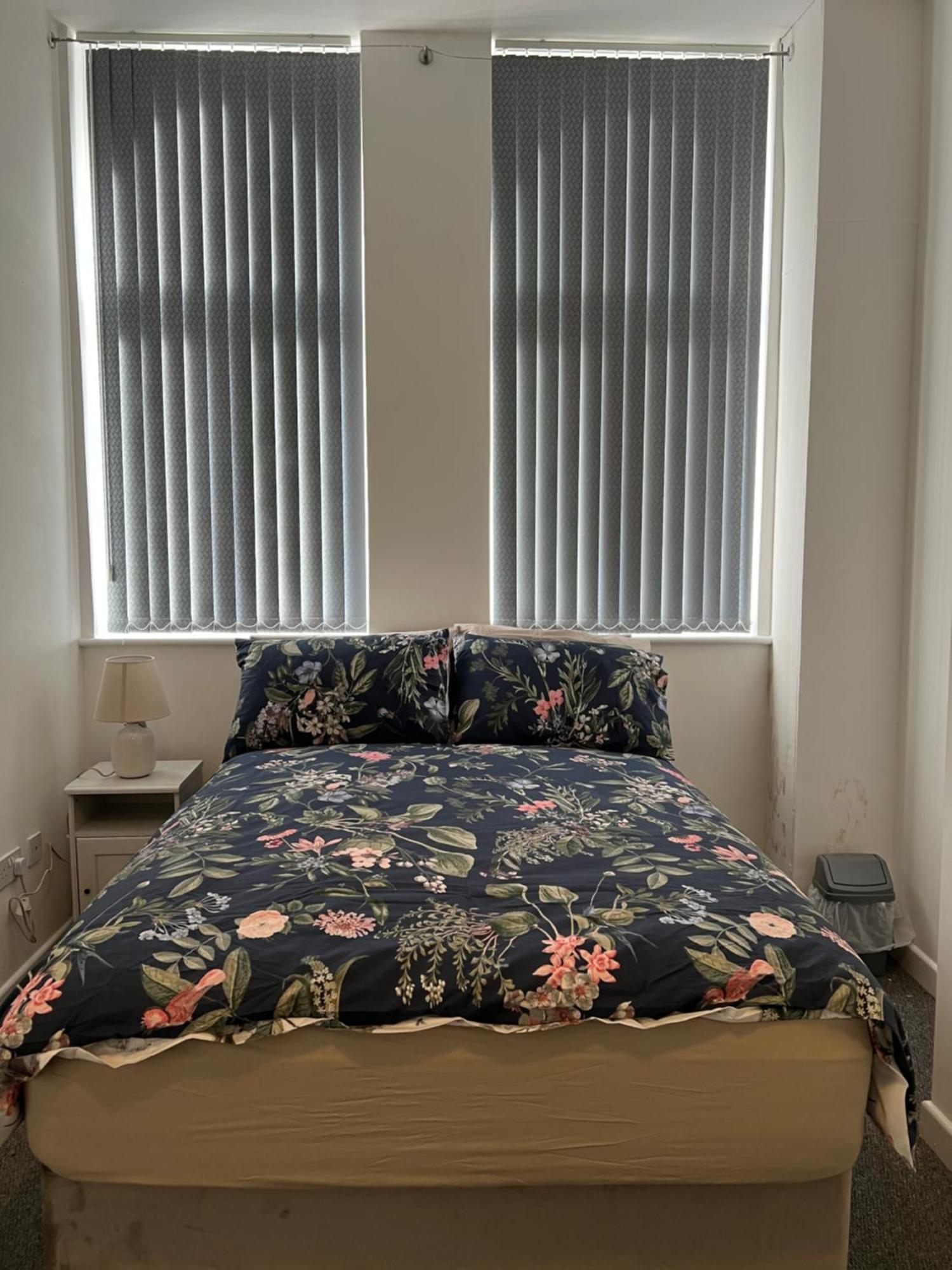 Apartment 2 Bedroom Centre 35 Victoria Street