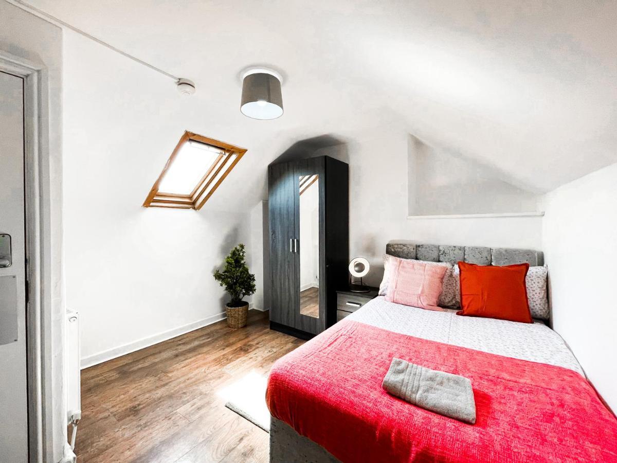 Homestay Laid-back Midtown Retreat