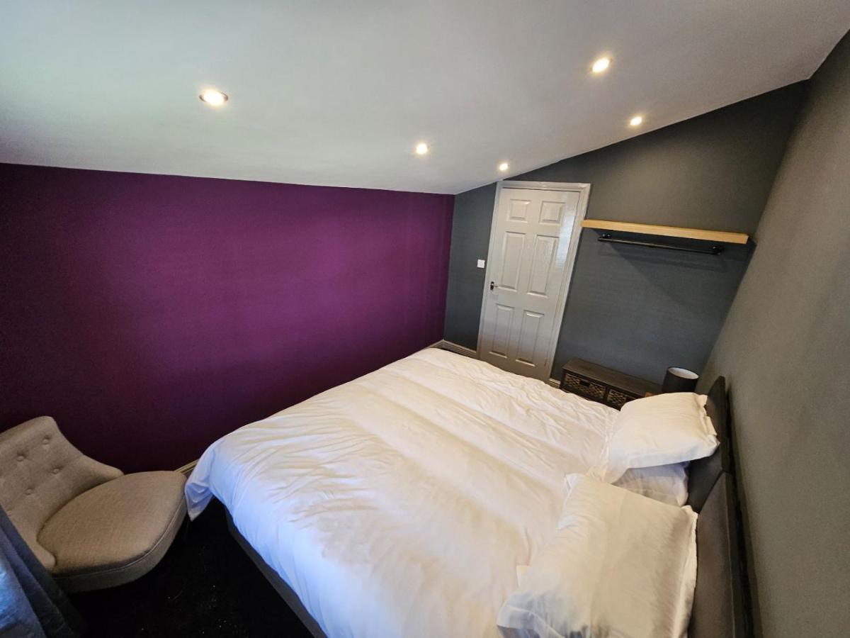 Centre Sleeps 4, Free Parking * Liverpool