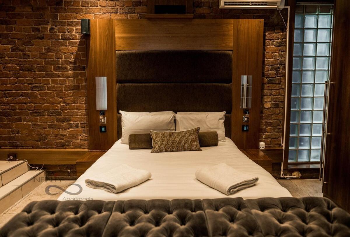 The Famous Floor Sleeps 26 And Group Acc Sleeps30 * Liverpool