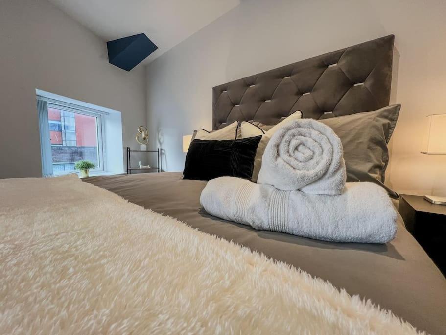Orange Rentals-high Spec, Midnight Suite, Sleeps 4-pets Welcome! * Liverpool