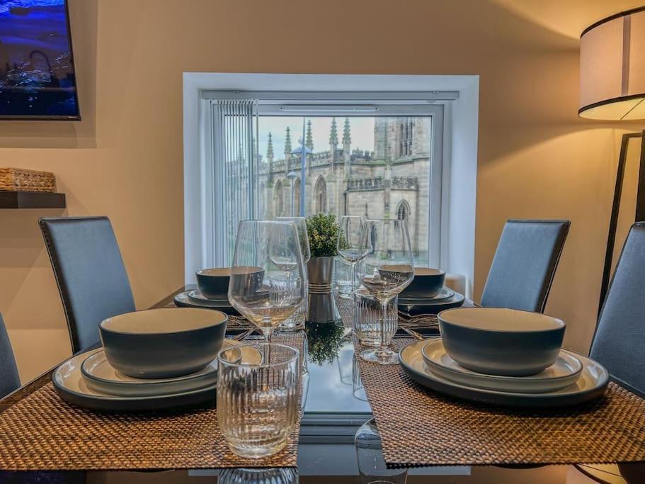 Orange Rentals-high Spec, Midnight Suite, Sleeps 4-pets Welcome! Apartment