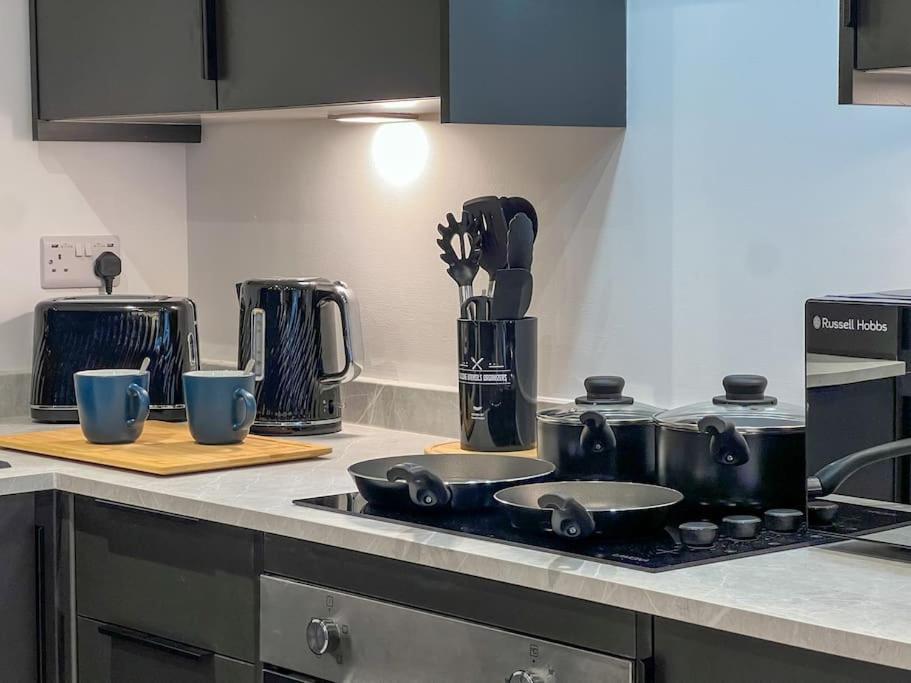 Orange Rentals-high Spec, Midnight Suite, Sleeps 4-pets Welcome! Apartment Liverpool