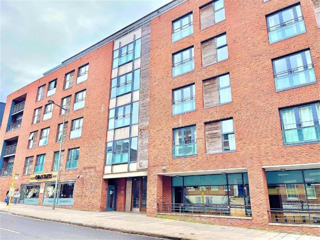 Centre - East Village Apartment Liverpool