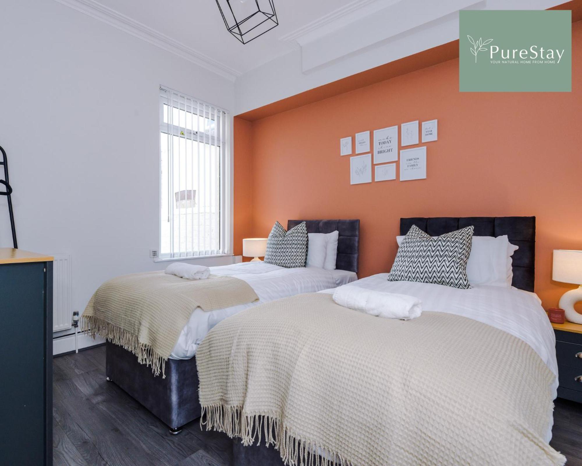 Perfect Contractor House In Liverpool With 7 Beds By Purestay - 7 Night Min