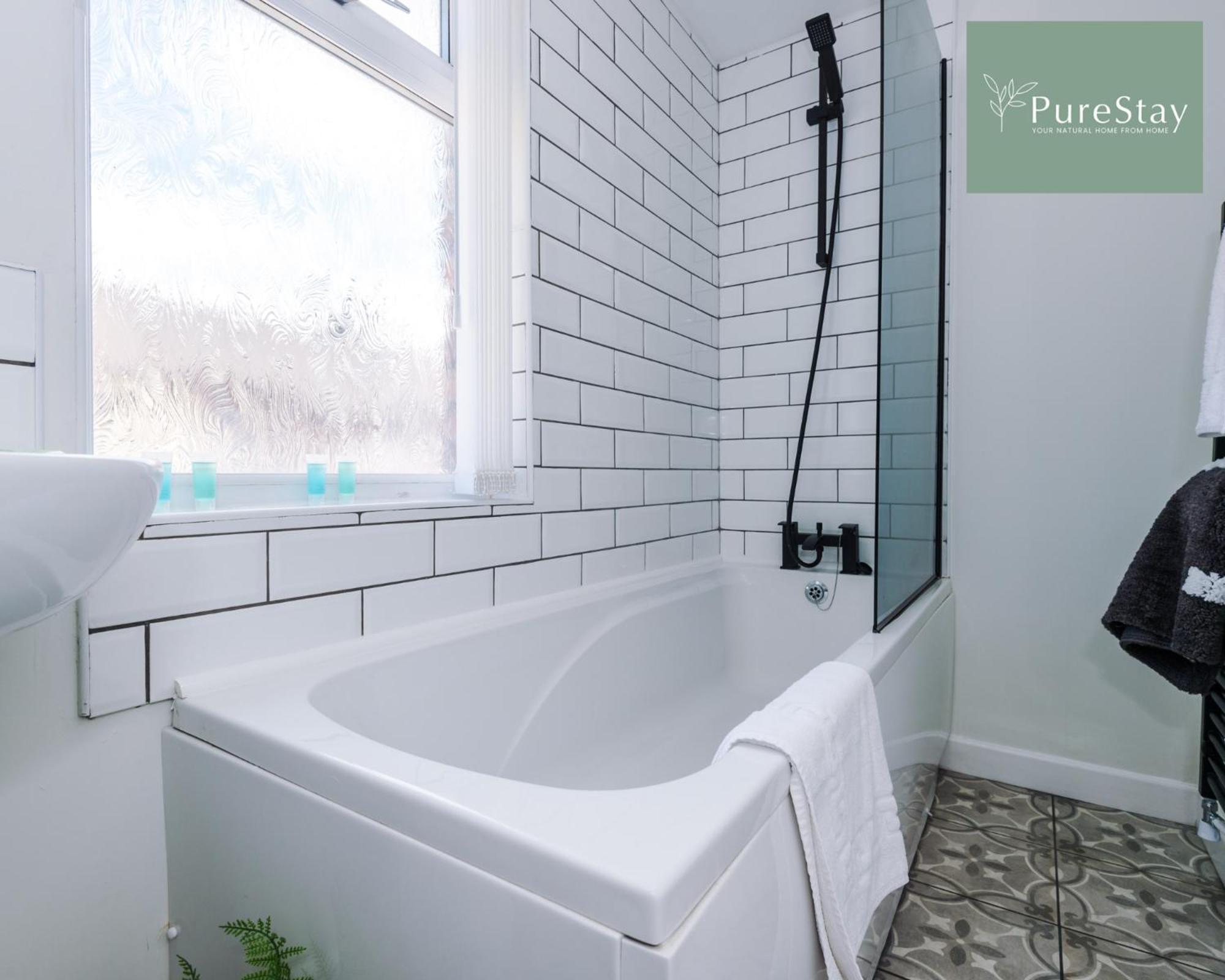 Holiday home Perfect Contractor House In Liverpool With 7 Beds By Purestay - 7 Night Min