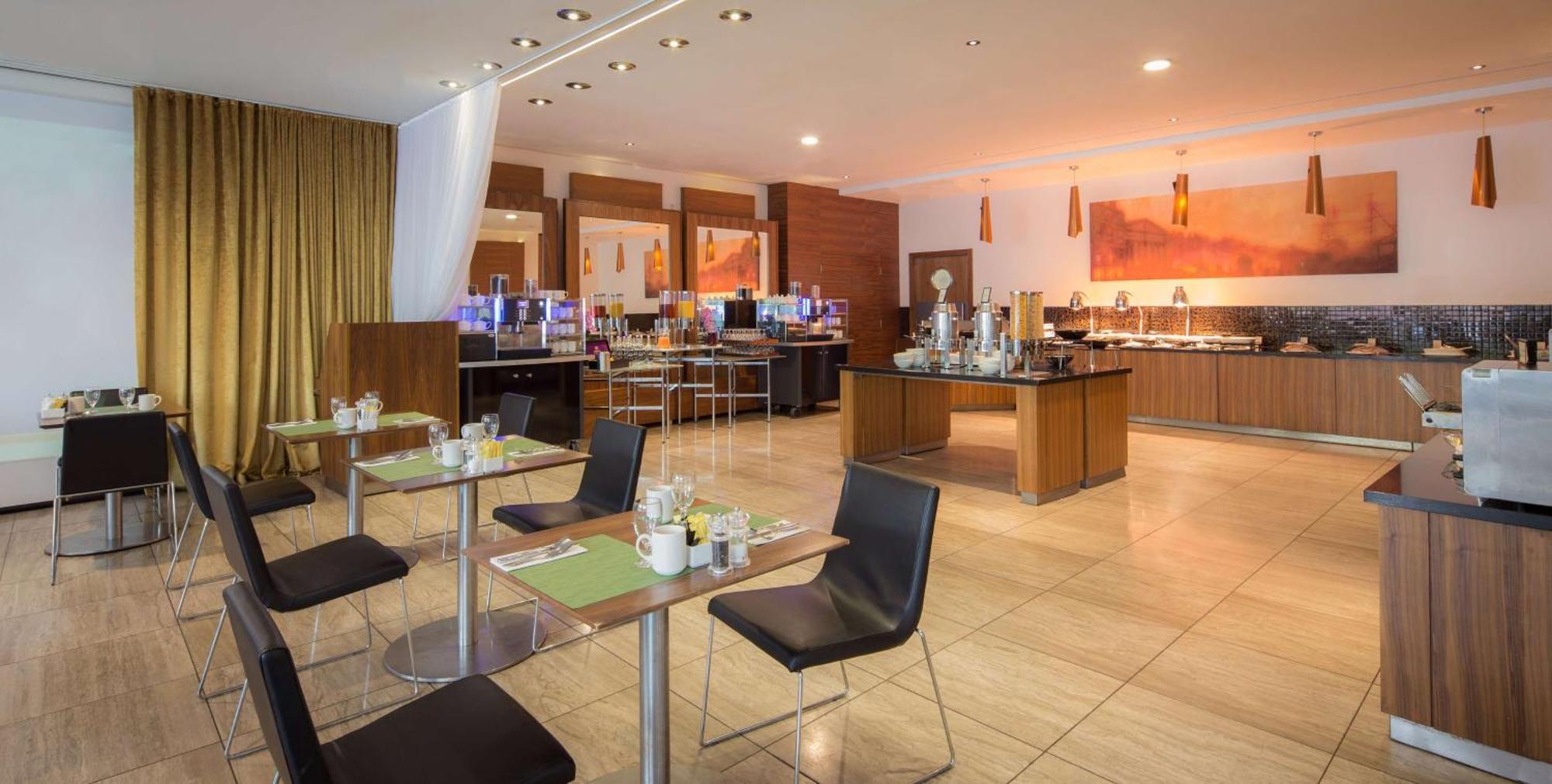 Hotel Hilton Centre 4*