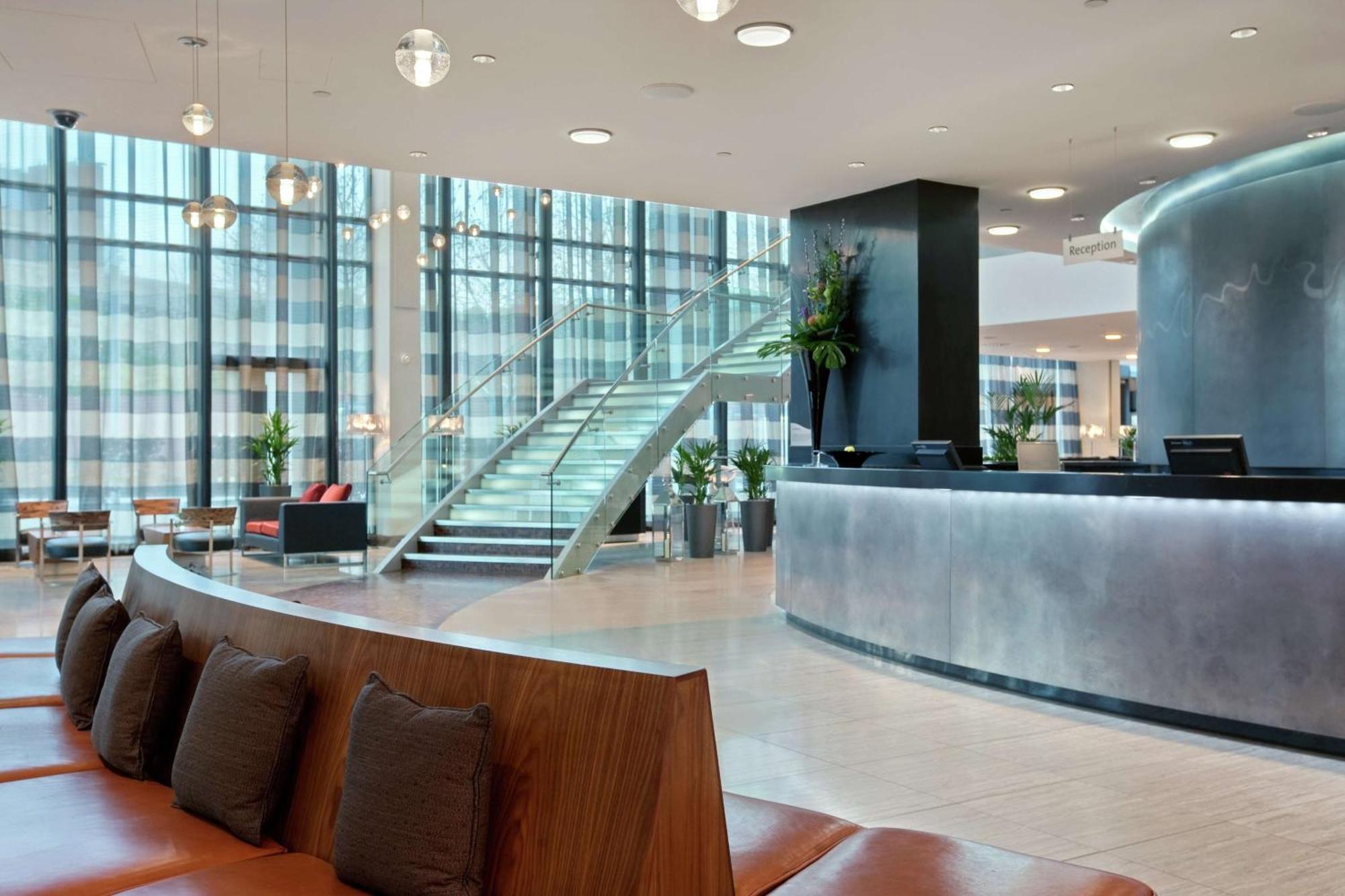 Hilton Centre 4*