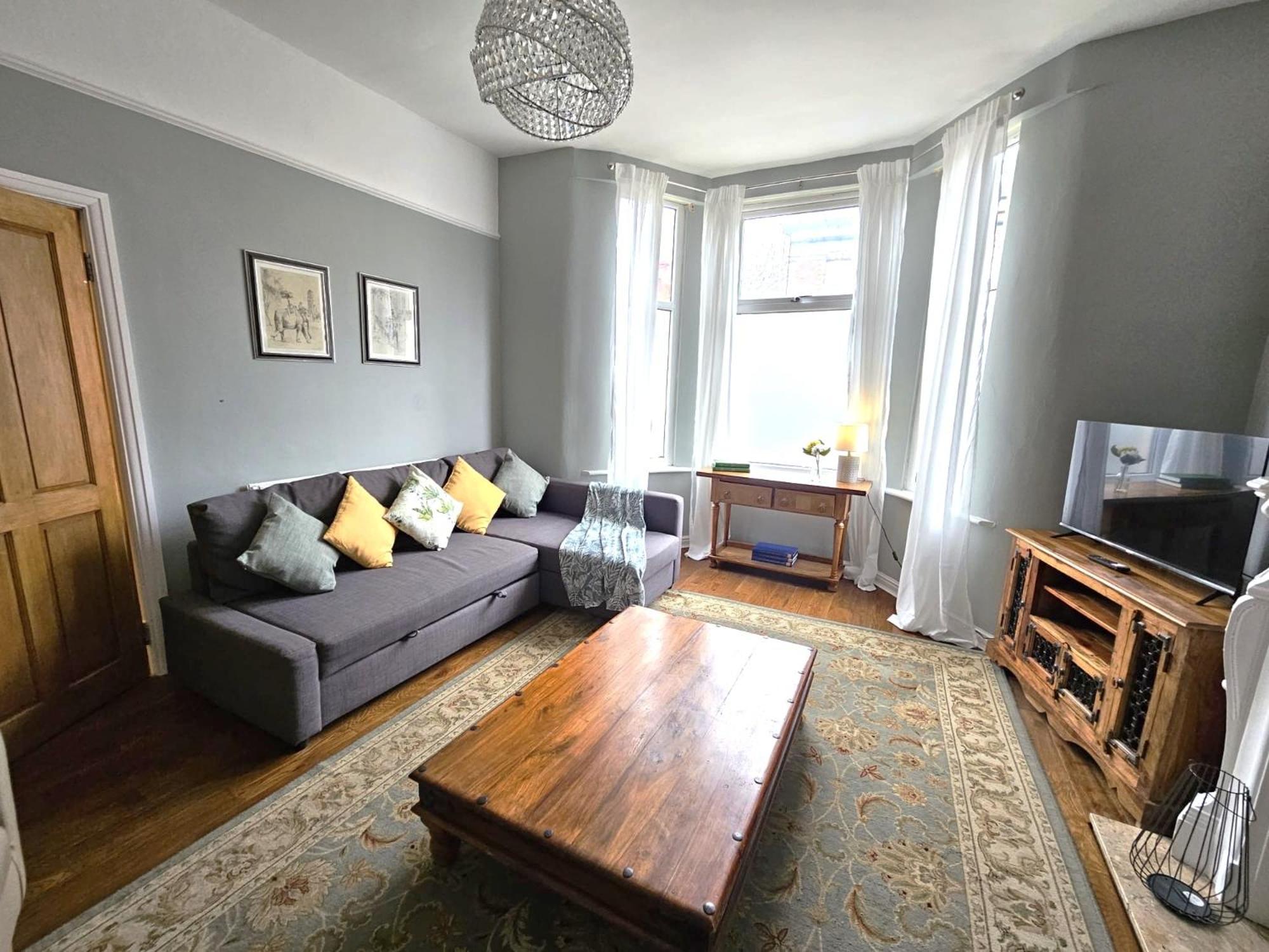 Lovely Victorian House Near Centre Holiday home Liverpool