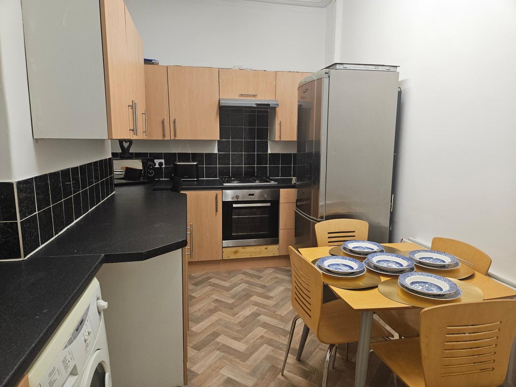 Haven, Stylish And Spacious 3-bedroom With Access *