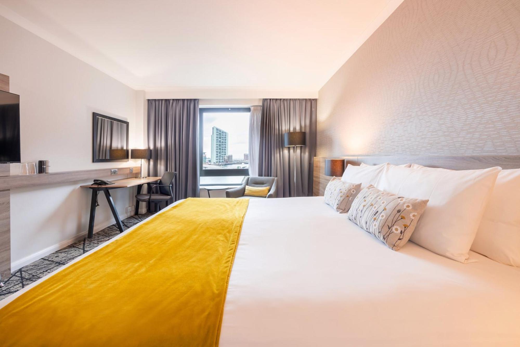 Hotel Crowne Plaza Centre By Ihg 4*