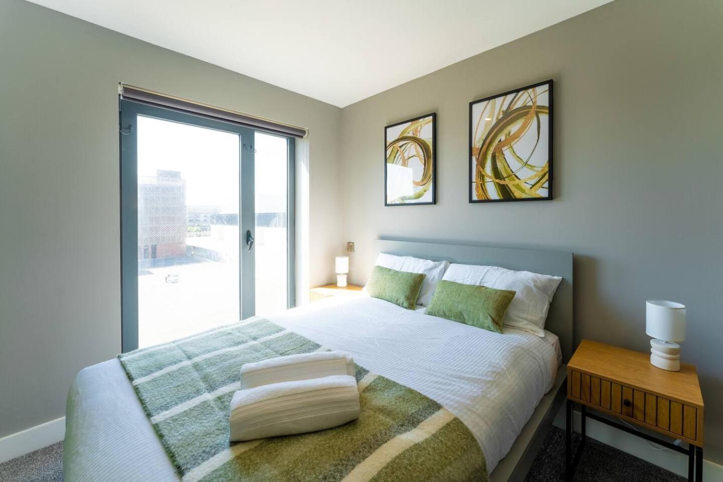 Monarchs Quay 2-bed Flat By Waterfront Apartment