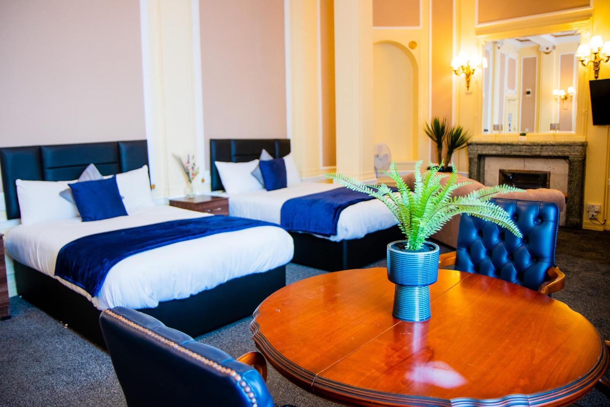Adelphi Hotel
