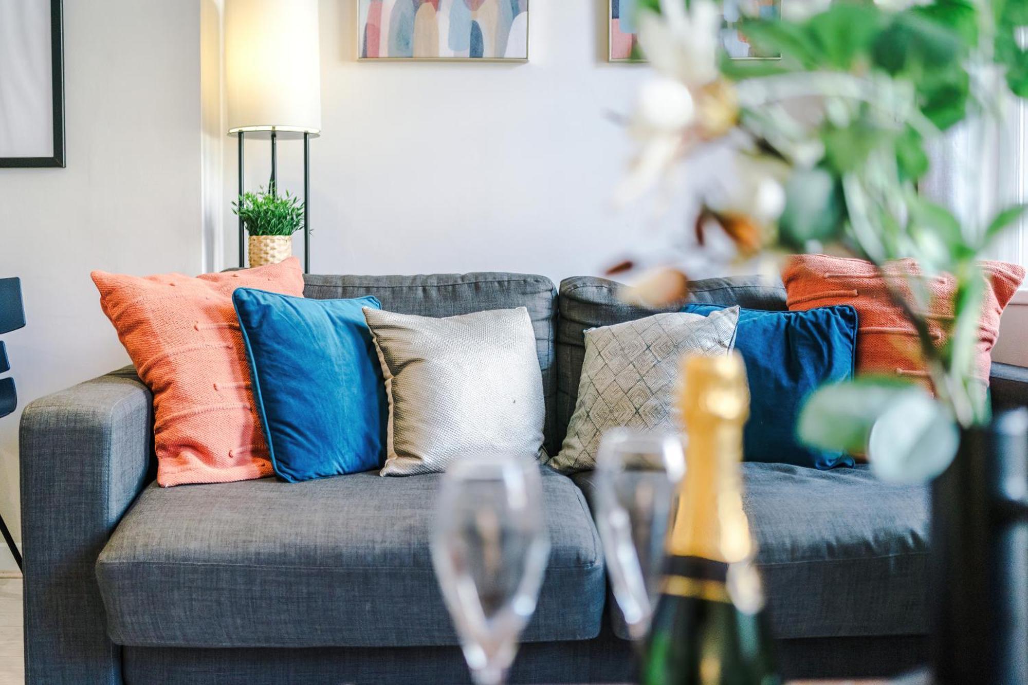 Apartment New! Stunning Centre 2-bed In By 53 Degrees Property, Ideal For Small Groups, Sleeps 6! *