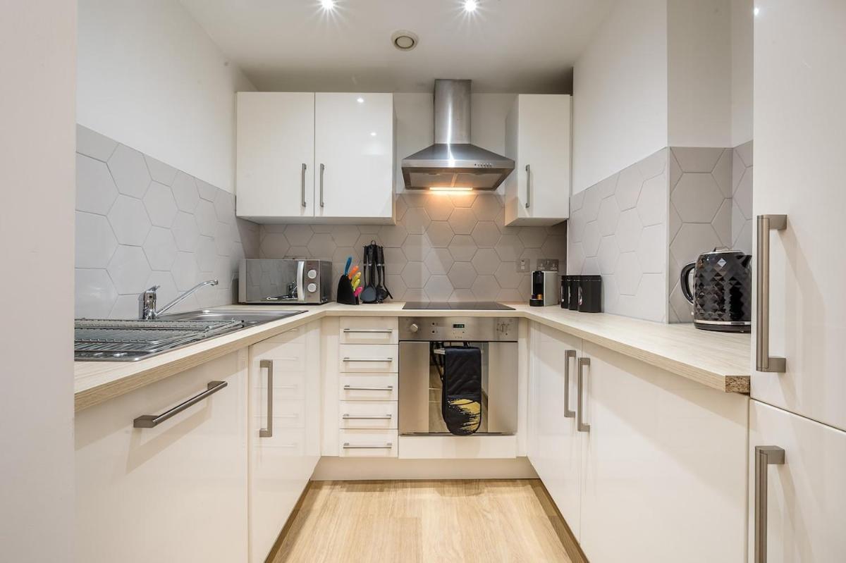 Apartment Centre