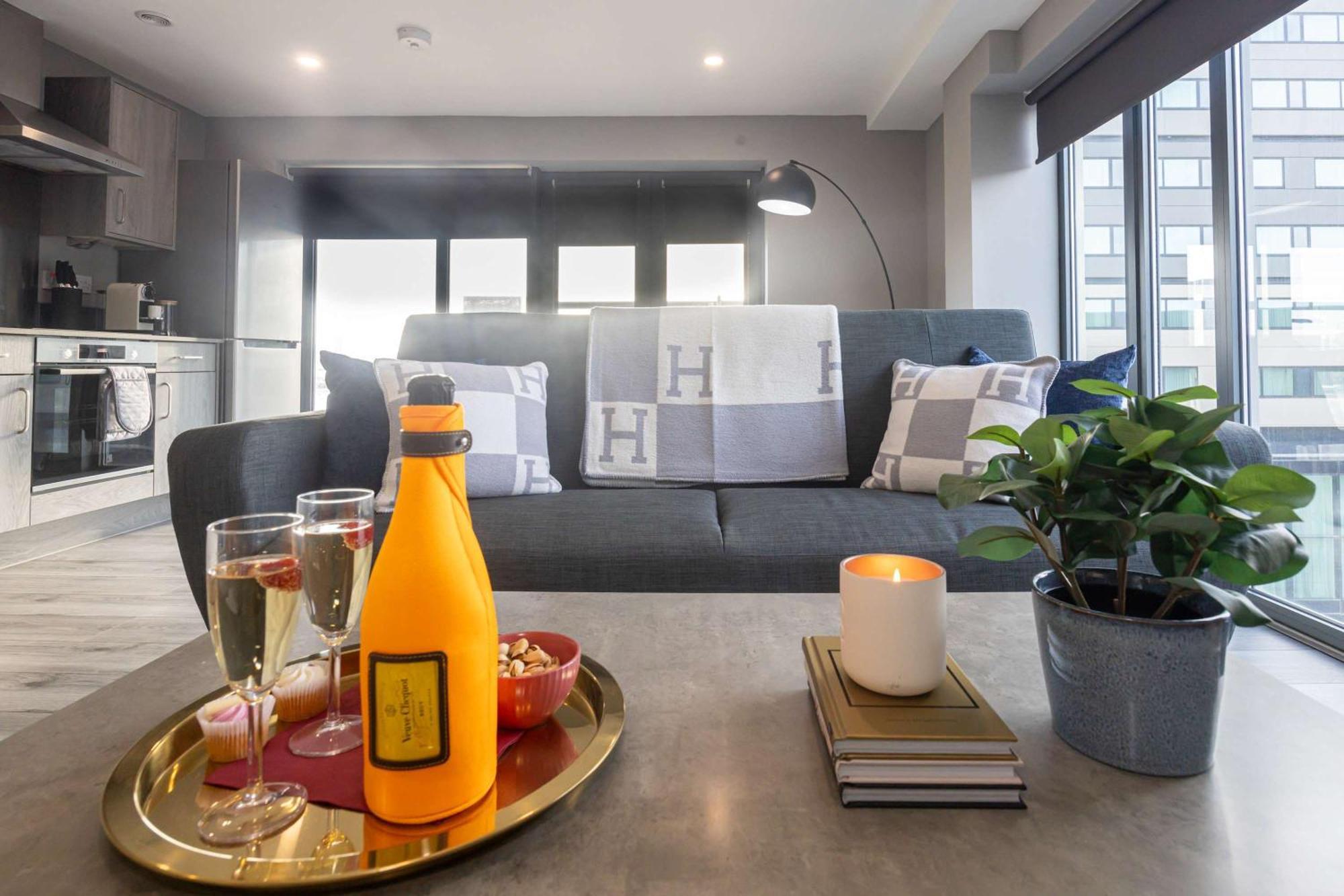 Apartment Brand New Luxury By Superhost