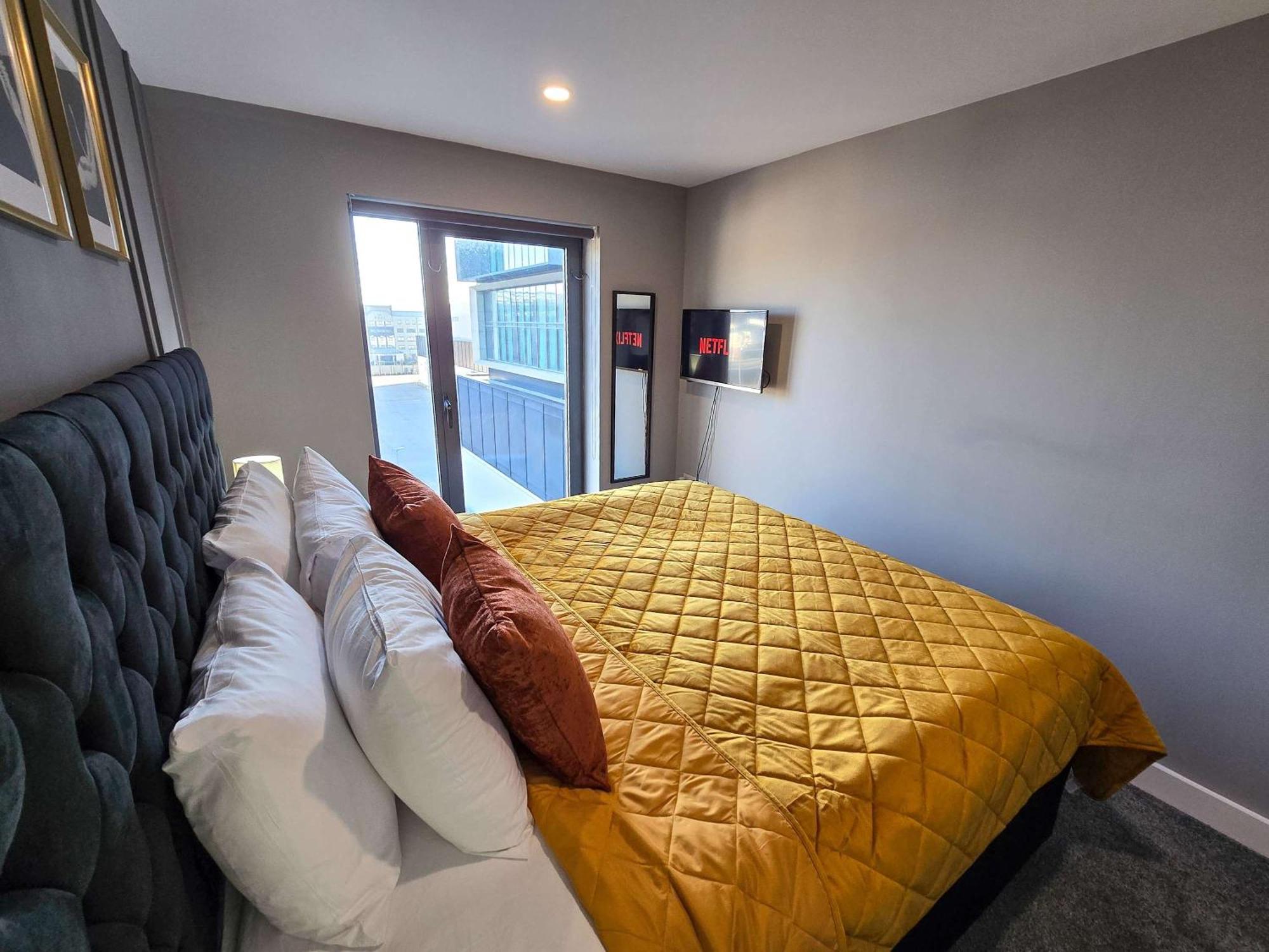 Brand New Luxury By Superhost Apartment *