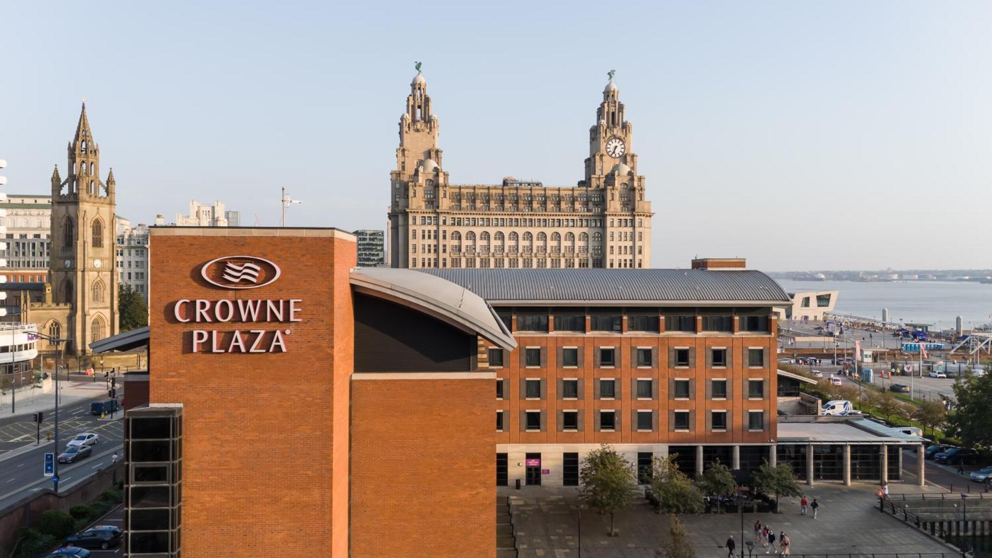 Hotel Crowne Plaza Centre By Ihg 4*
