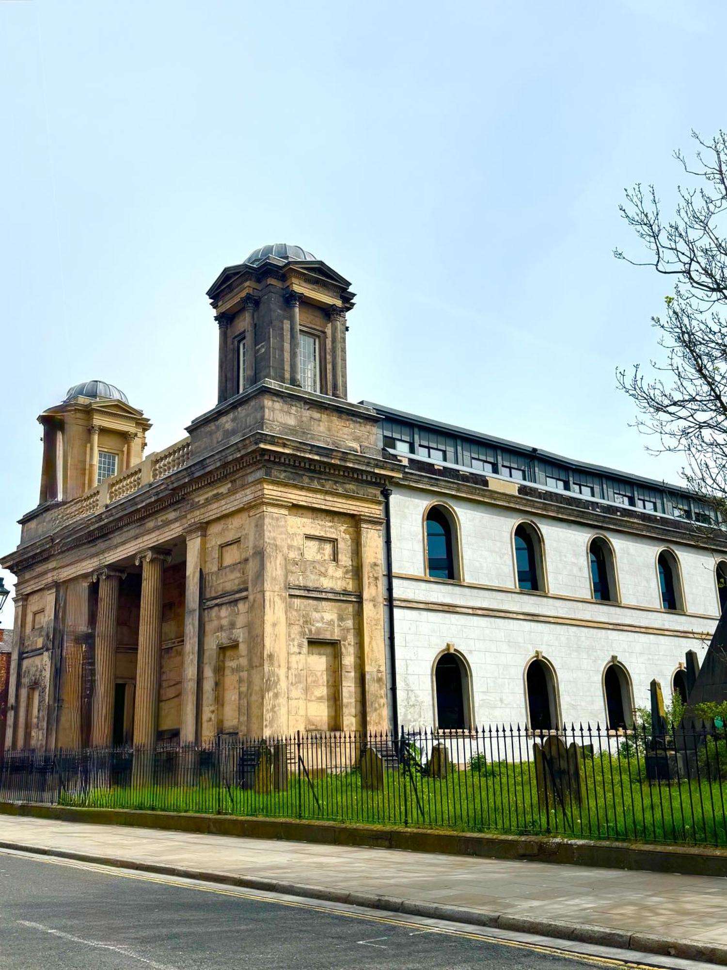 St Andrews Church By Elite Capsule hotel *